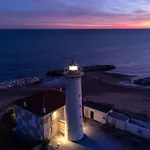 شقة Modern Seaside Escape With Pool Near The Sea بيبيوني