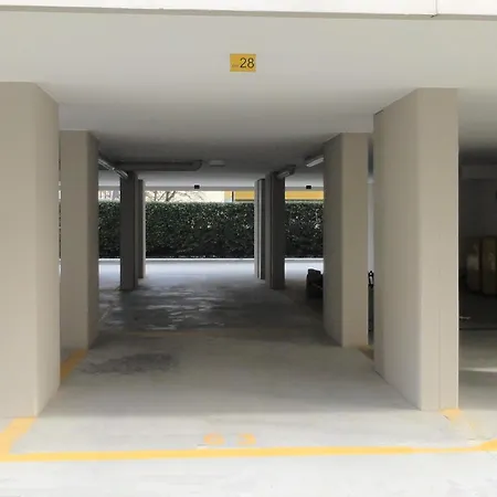 Modern Seaside Escape With Pool Near The Sea Apartman *