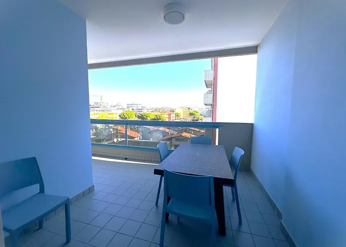 Modern Seaside Escape With Pool Near The Sea