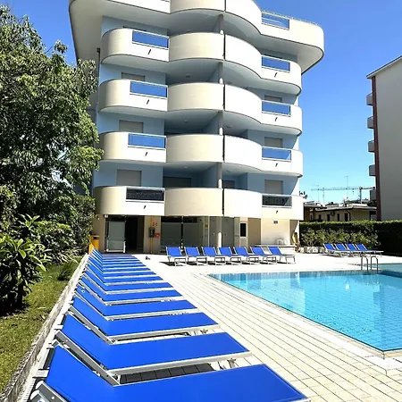 Modern Seaside Escape With Pool Near The Sea Apartment Bibione
